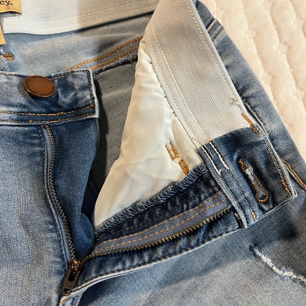 Democracy Flare “Ab” technology Flare Jeans - Picture 9 of 12